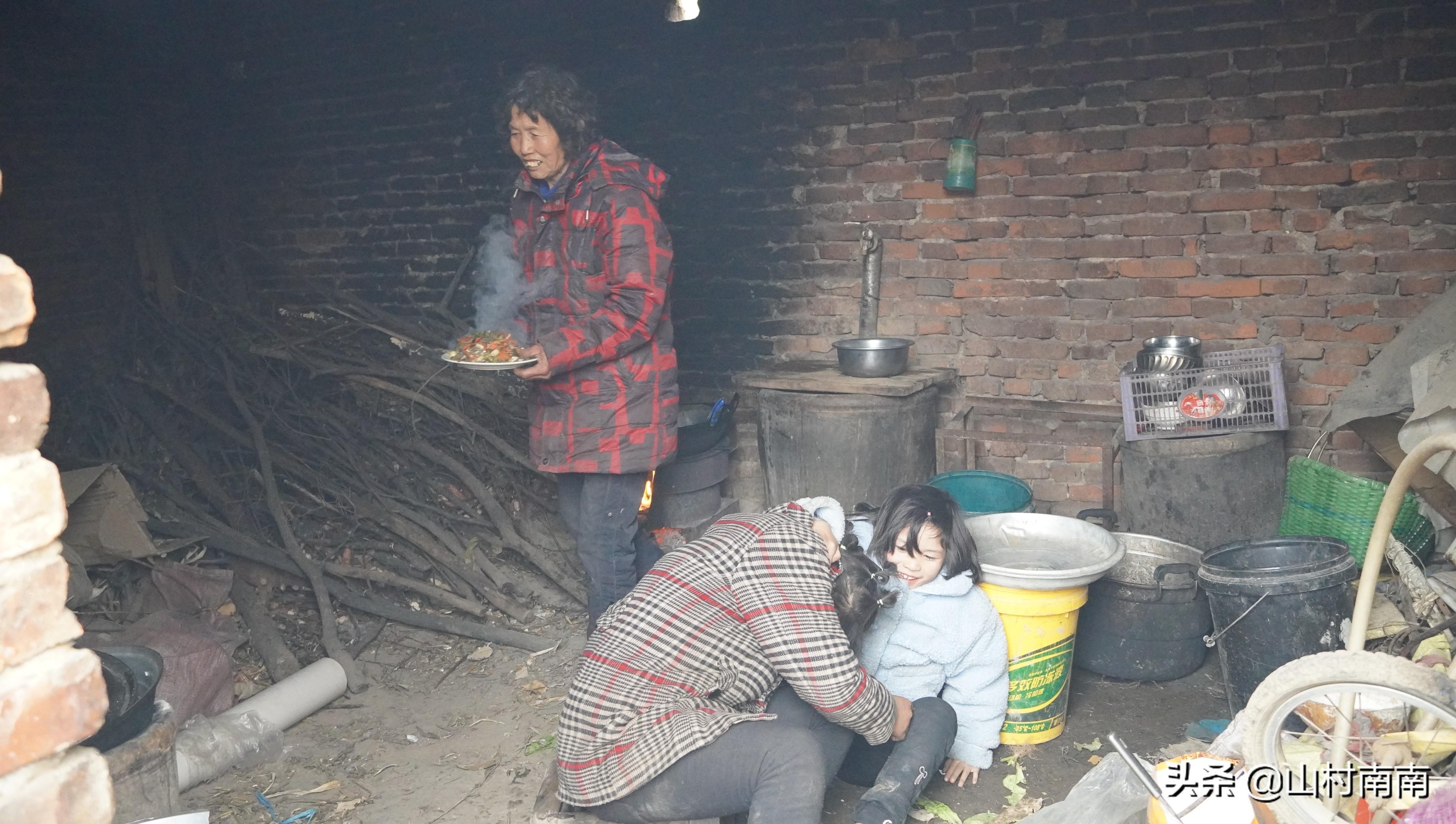 湖北傻媳妇远嫁河南农村9年,这9年里从来没有回过娘家