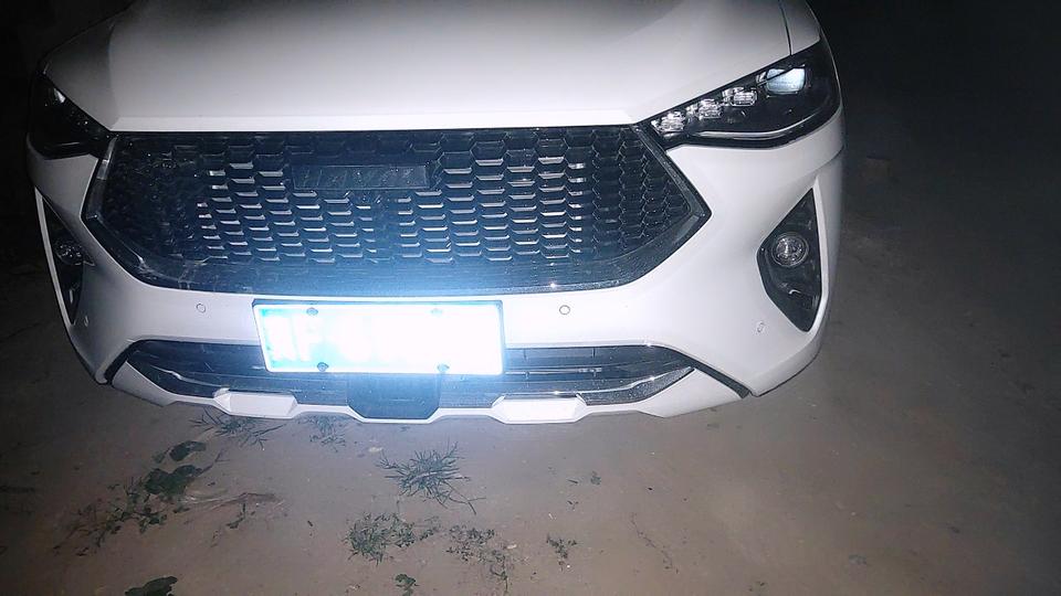 哈弗f7-我的是F7 四驱i 悦 顶配的  原车轮毂是225 55  R19的  想换AT胎 不换轮毂的情况下换多大的合适