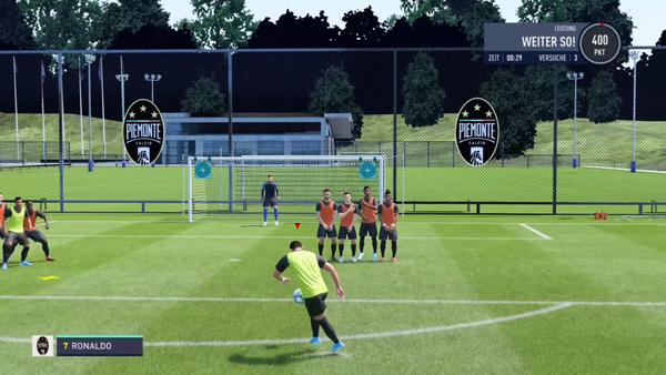 FIFA15怎么远射 怎么发任意球
