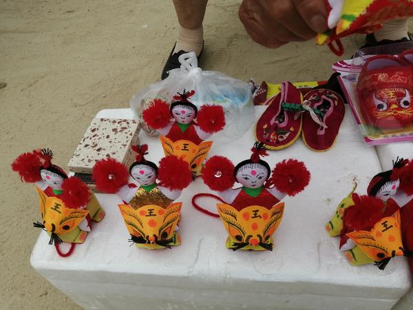 手工制作宝宝肚兜（手工制作宝宝肚兜教程）