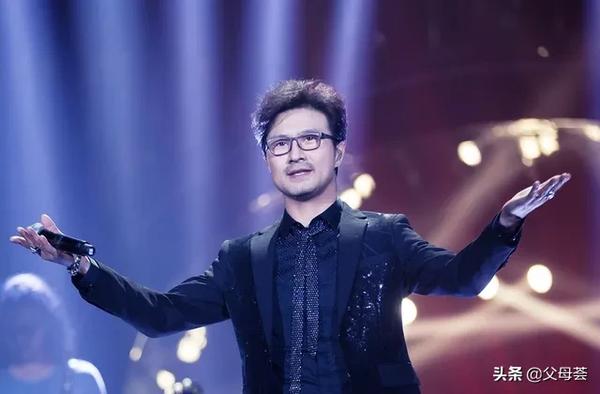 演唱会买看台还是内场（演唱会买看台还是内场还是外场）