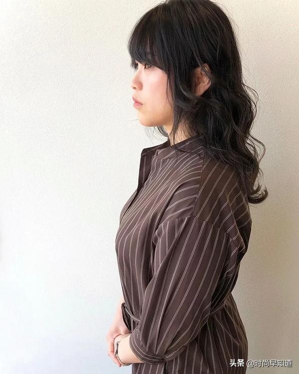 2021年流行的发型女士（2022年最流行夏季女发型）