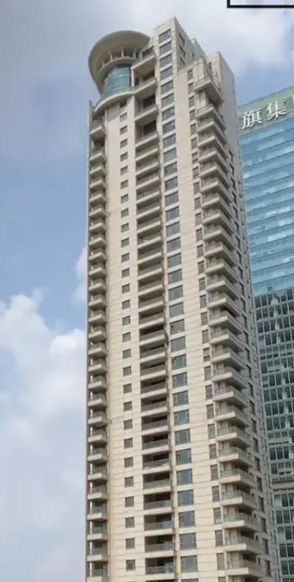 汤珈铖老了（汤珈铖现在的照片）