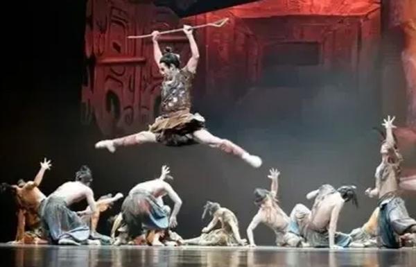 怎么拍舞台照(怎么拍舞台照片好看)