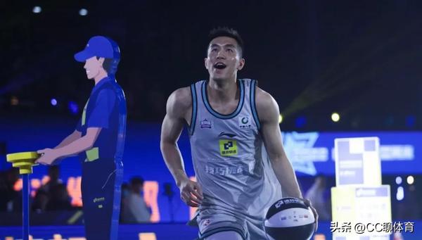 一个人solo全场是什么意思（一个人solo全场是什么意思网络用语）