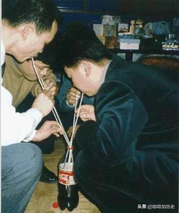 大学晚会上适合玩的小游戏（大学生晚会小游戏）