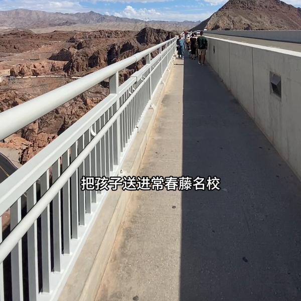 6205345905_d59a564256-160x160