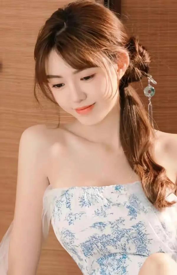 世间繁华终有尽唯愿此生惜今朝(愿看尽世间繁华)