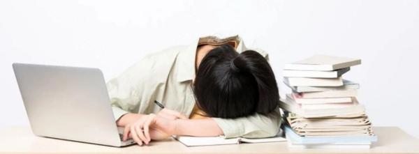 午休小憩的经典句子(午间小憩的句子)