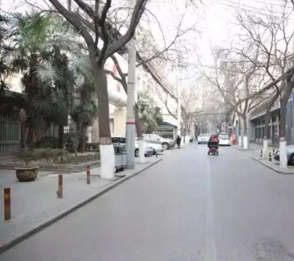 长方形有几条对称轴(长方形有几条对称轴正方形有几条对称轴)