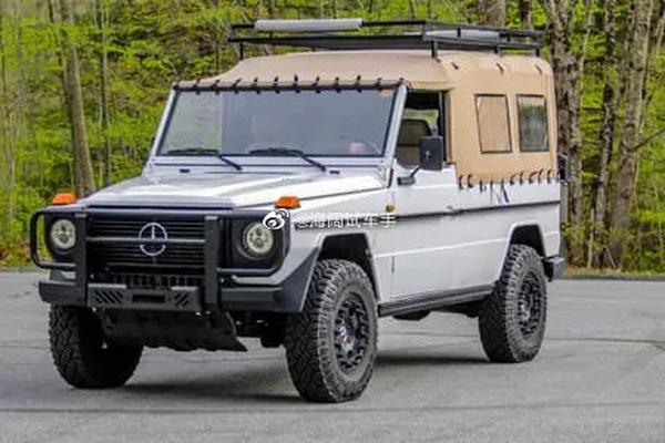 奔驰硬顶敞篷四座报价及图片(奔驰硬顶敞篷跑车四座多少钱)