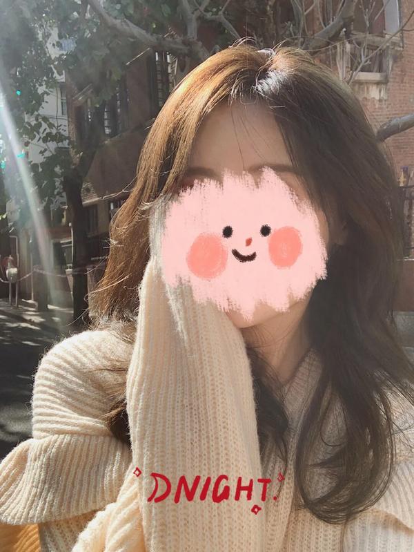 大脸发型女中长发烫发(大脸烫发发型图片女中短发)