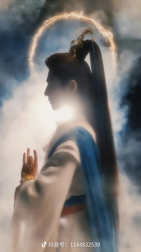 罗云熙高清壁纸图片_长月烬明高清壁纸