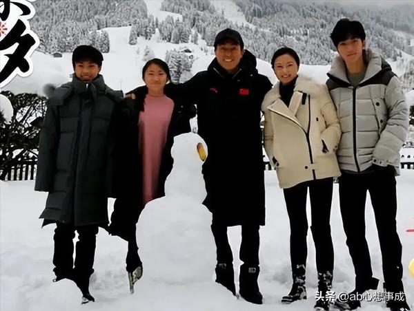 张艺谋七个老婆的姓名（张艺谋的几个老婆）