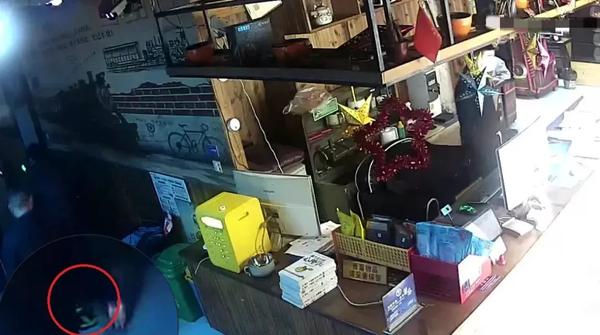 已婚女人梦见家里被盗(已婚女人梦见家里被盗大哭)