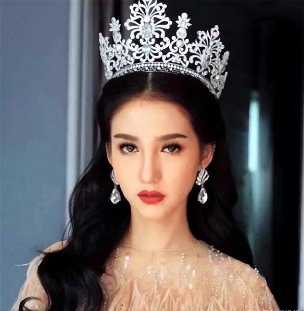 怪胎是什么原因造成的（生出怪胎什么原因）