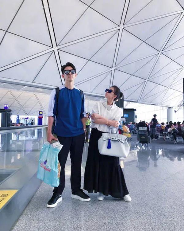 贾静雯身高150（贾静雯身高155 贴吧）