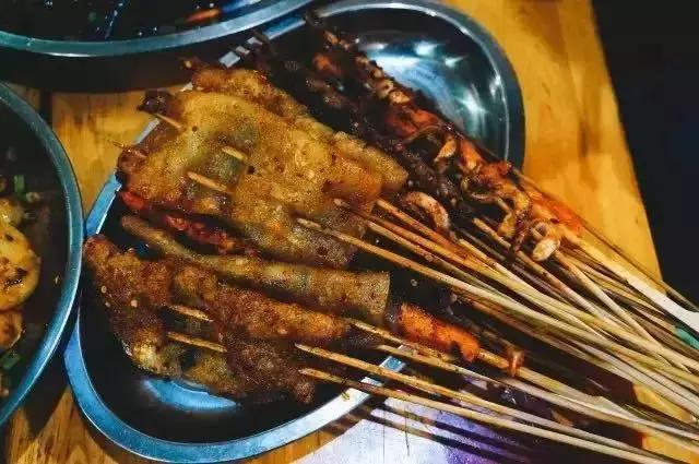 在重庆，吃完这68样美食我们就结婚吧！