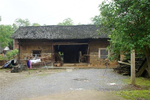 回乡建房持续火爆，这四种情况下竟然不能在农村盖房子