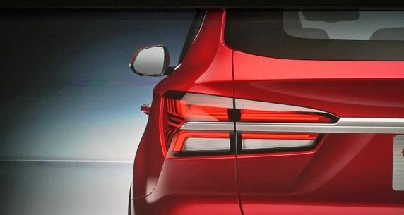 荣威全新SUV车型RX5正式发布 内饰科技感超越特斯拉