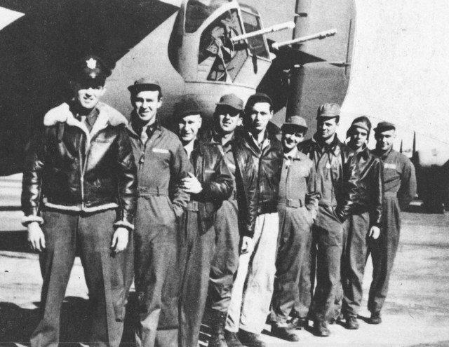空中霸王B24轰炸机，1943年离奇失踪15年后找到
