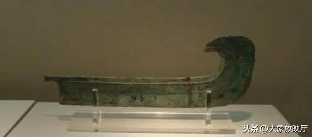 古墓挖出一把“弯剑”，残破不堪，却是世界罕见的“黑科技”国宝
