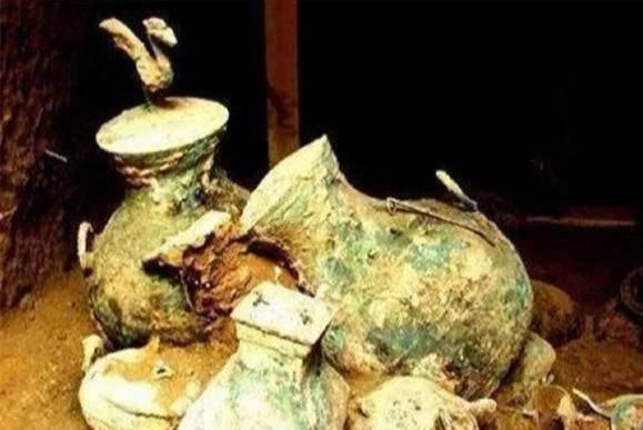河北发现辽代古墓，出土一桌千年前未吃完的饭菜，原来古人吃这些