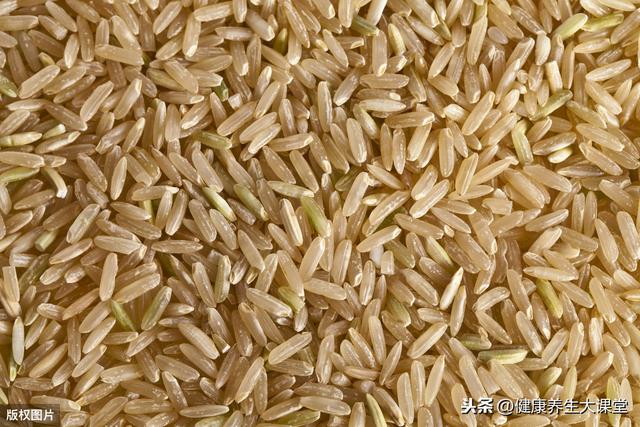 会吃米的人更长寿！6种米乌发、健脾养胃，还是活血化瘀好帮手