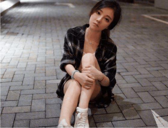 曾經(jīng)某魚的一姐馮提莫，為何會選擇跳槽到某站做個(gè)不知名的小主播