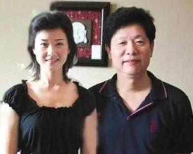 宋祖英近照曝光，当年的女神老了皱纹明显