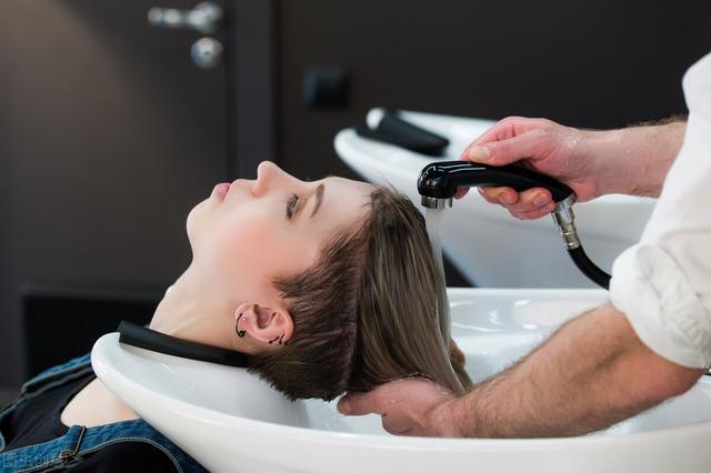 发质长期受损，这8大洗护发误区你中招了吗？