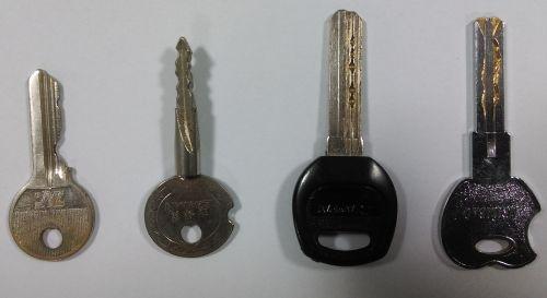 用张锡纸就能“秒开”防盗门，一张图看钥匙辨家门安不安全！