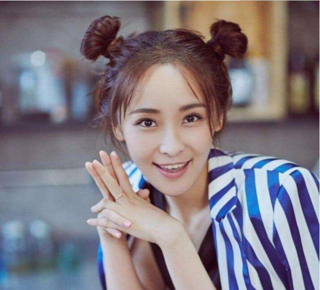 曾与罗晋同居2年，被张艺谋看中走红，颜值不亚于唐嫣今却成这样