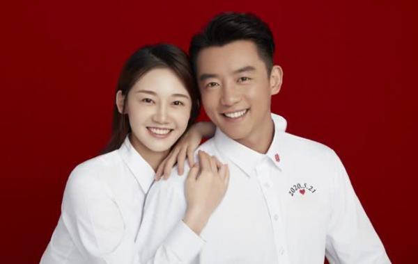 甜sky人！郑恺罕见陪爱妻游泳，秀“郑式蛙泳”暗撒狗粮