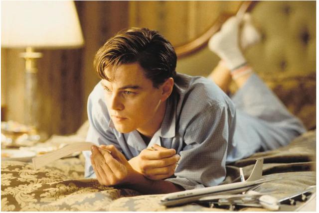 豆瓣9.0分，这部《猫鼠游戏》好看在哪？