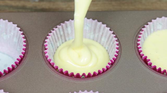 海绵蛋糕在家做，不用分蛋新手也能零失败，平整不开裂，松软香甜