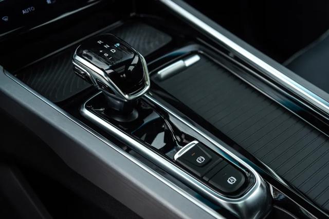 不到12万买“德系品质”中型SUV，合资品牌会慌吗？