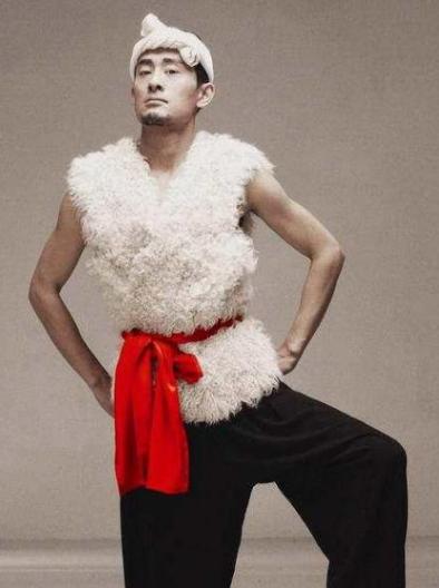 官宣：被网友造谣“吃软饭”，坐拥千万豪车豪