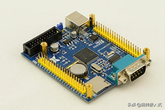 初学单片机，该如何选择单片机开发板？