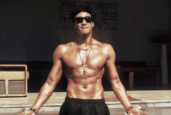 彭于晏：这是我的腹肌，张云龙：这是我的，我们比比吗