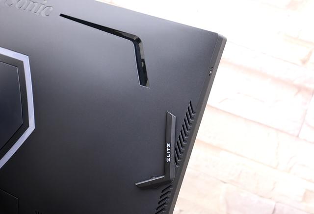 当 LG 1ms IPS 遇上 240Hz，优派 ELITE XG270 电竞显示器上手玩