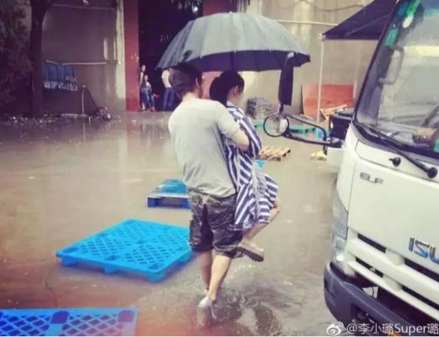 杨幂VS李小璐：“少女心”的皮和魂