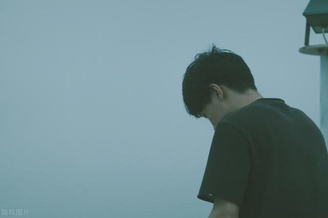 不经baby同意，许飞Ｐ黄晓明婚纱照被群嘲：没有分寸感是社交灾难