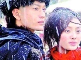 让黄晓明苦追，被陆川求婚四次，感情专一的秦岚为何至今没嫁？