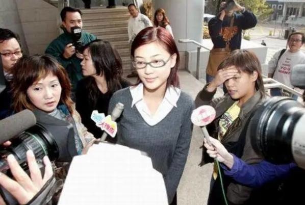 抛弃孙耀威，差点成为向太儿媳的应采儿，为何放弃豪门嫁给陈小春