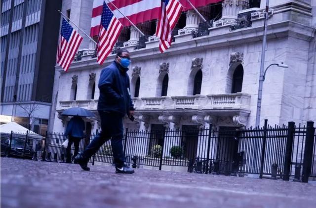 一夜之间美国民众无比团结，要干一把大的，但