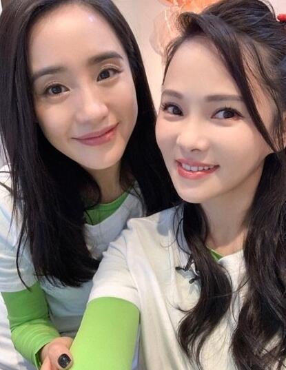 「王丽」伊能静谈教王丽坤王智唱歌 还称自己像“小妈”