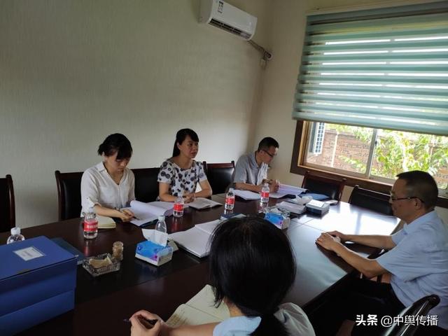 内江市市场监督管理局到隆昌复审省级“守合同重信用”申报企业