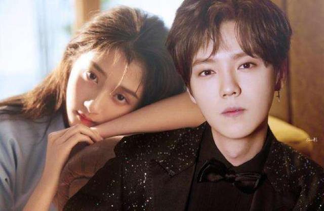 两个人本应该轰轰烈烈谈恋爱，却因为\"网络