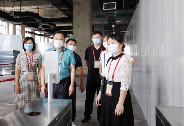 省、市督导组到南昌市洪都中医院督导医师资格考试工作